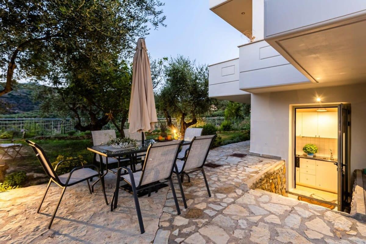 Kitries Summer Getaway - Eden Sandy Suite Kitriaí Eksteriør bilde